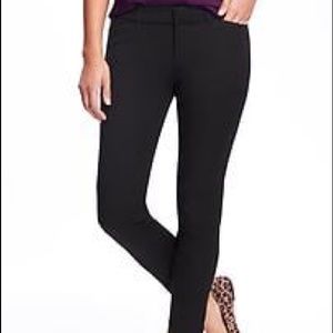 Old Navy Black Pixie Pants size 4